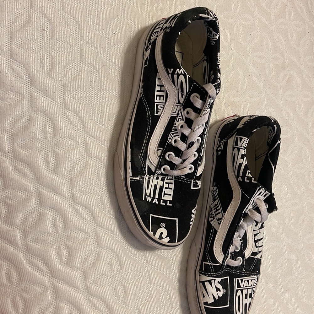 Vans - Picture 3 of 4